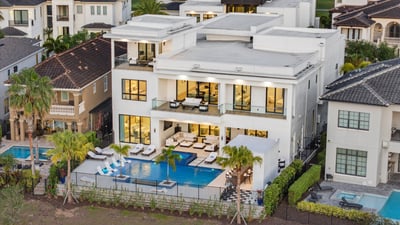 Luxury Villa Photo #2
