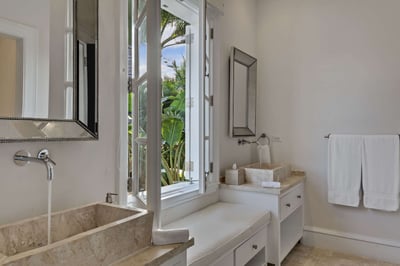 Luxury Villa Photo #56