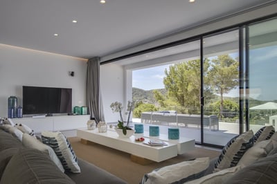 Luxury Villa Photo #18