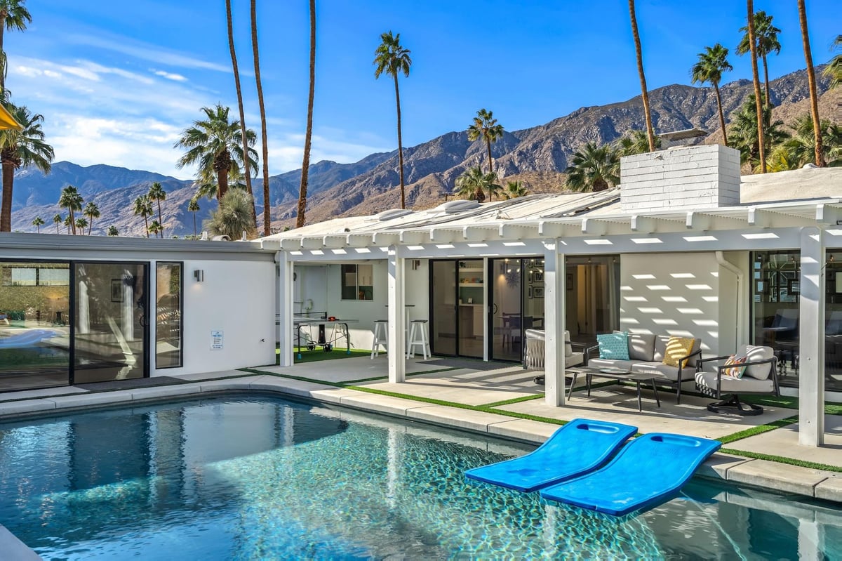 Alexander Desert Dreams