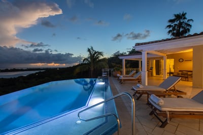 Luxury Villa Photo #5