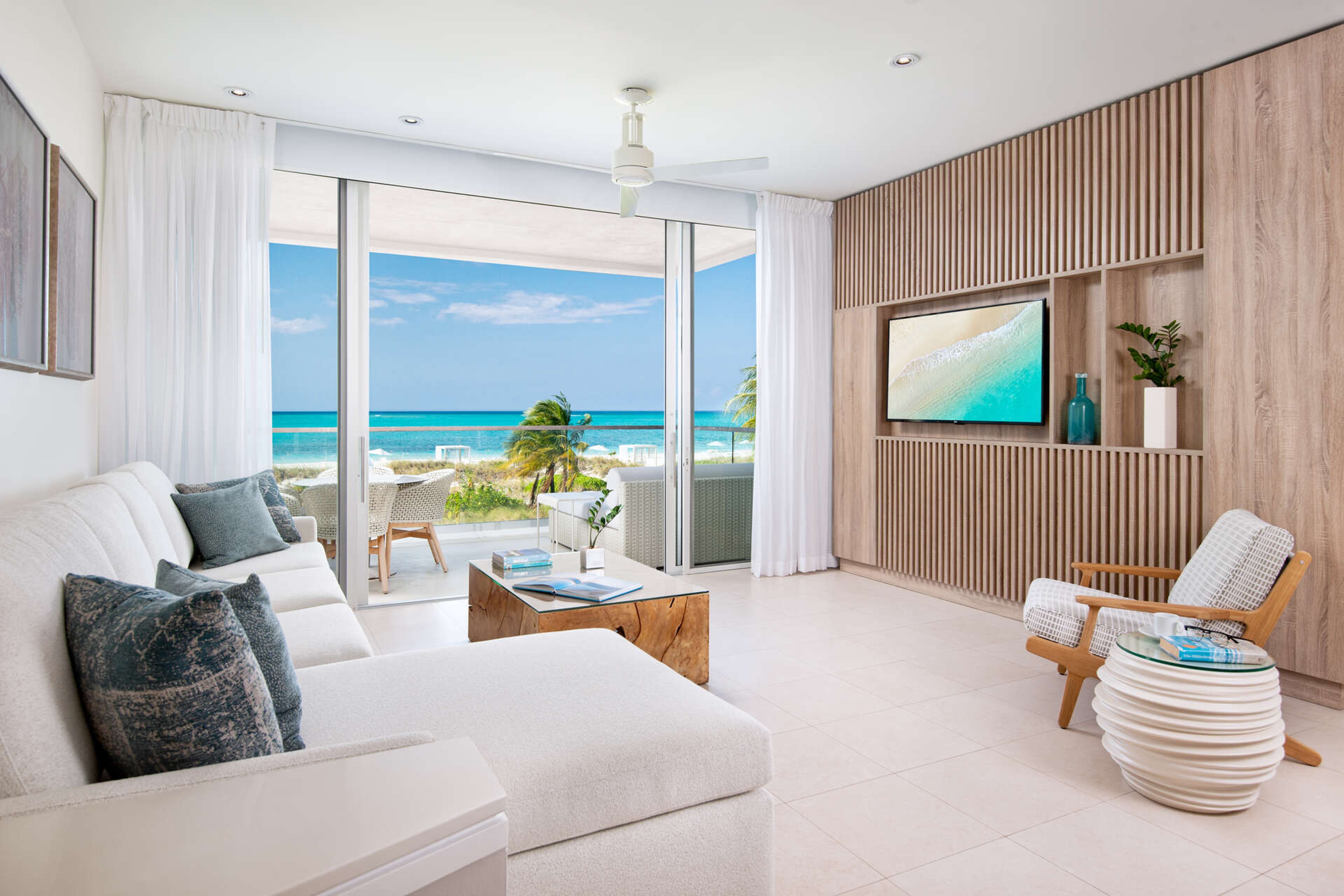 Oceanfront 1 BDM Suite - 1