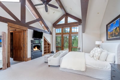 Luxury Villa Photo #18