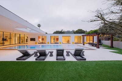 Luxury Villa Photo #3