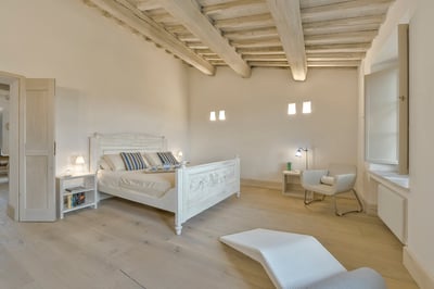 Luxury Villa Photo #23