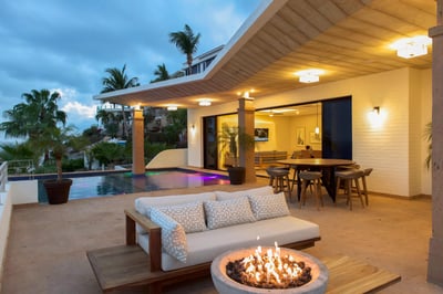 Luxury Villa Photo #6