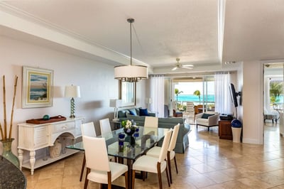 Luxury Villa Photo #6