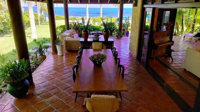 Luxury Villa Photo #8