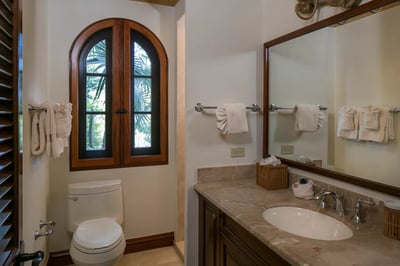 Luxury Villa Photo #35