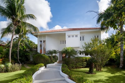 Luxury Villa Photo #17