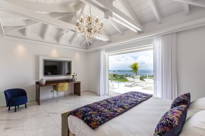 Luxury Villa Photo #28