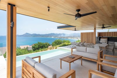Luxury Villa Photo #15