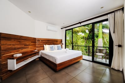 Luxury Villa Photo #42