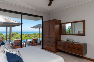 Luxury Villa Photo #44