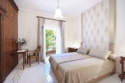 Luxury Villa Photo #46