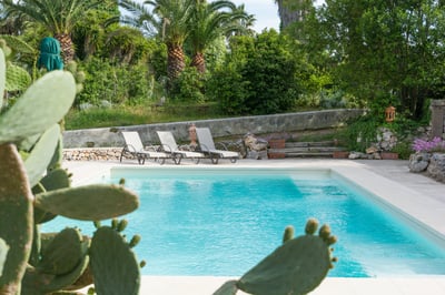 Luxury Villa Photo #9