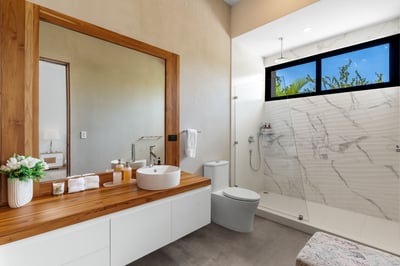 Main House – Suite 4 Private Ensuite