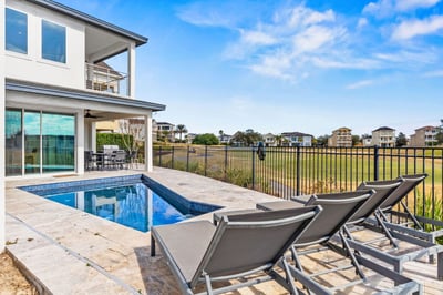 Luxury Villa Photo #2