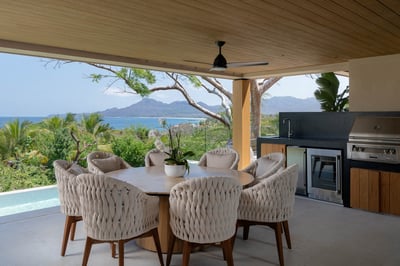 Luxury Villa Photo #8