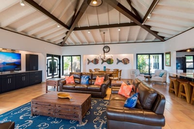 Luxury Villa Photo #27