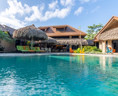 Luxury Villa Photo #3