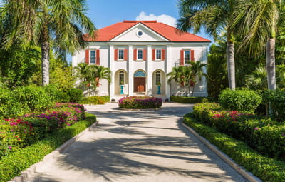 Luxury Villa Photo #3