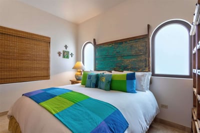 Luxury Villa Photo #34
