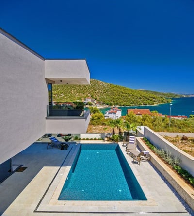 Luxury Villa Photo #2
