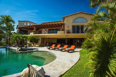 Luxury Villa Photo #4