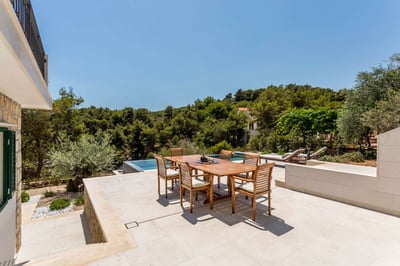 Luxury Villa Photo #10