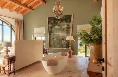 Luxury Villa Photo #10