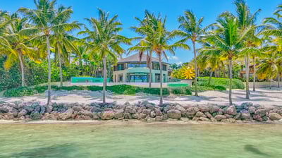 Luxury Villa Photo #5