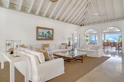 Luxury Villa Photo #17