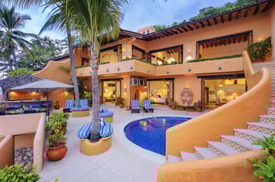 Luxury Villa Photo #3