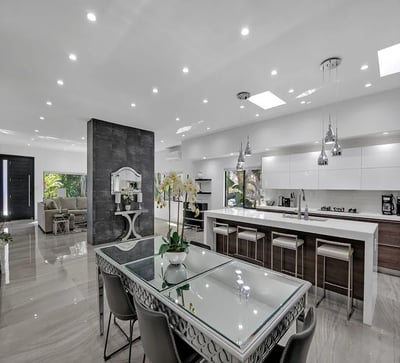 Luxury Villa Photo #10