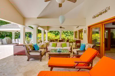 Luxury Villa Photo #6