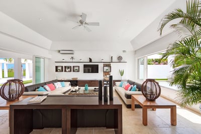 Luxury Villa Photo #24