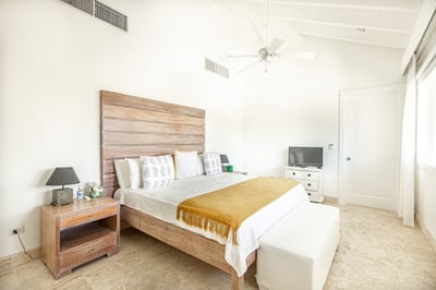 Luxury Villa Photo #36