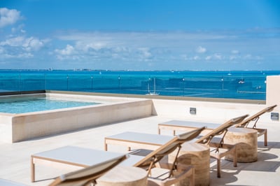 Luxury Villa Photo #15