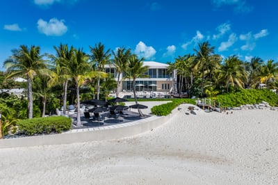 Luxury Villa Photo #2