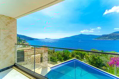 Luxury Villa Photo #18