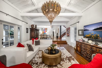 Luxury Villa Photo #21