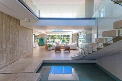 Luxury Villa Photo #17
