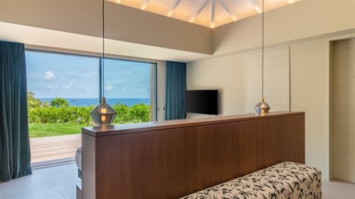 Luxury Villa Photo #28