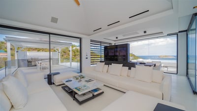 Luxury Villa Photo #23