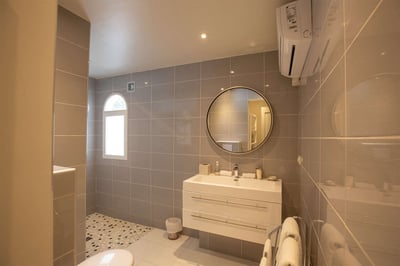 Luxury Villa Photo #32