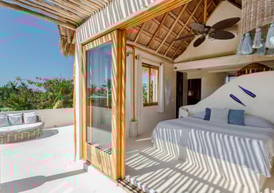 Luxury Villa Photo #16