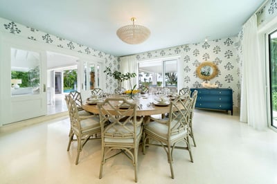 Luxury Villa Photo #14