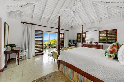 Luxury Villa Photo #13
