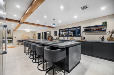 Luxury Villa Photo #18